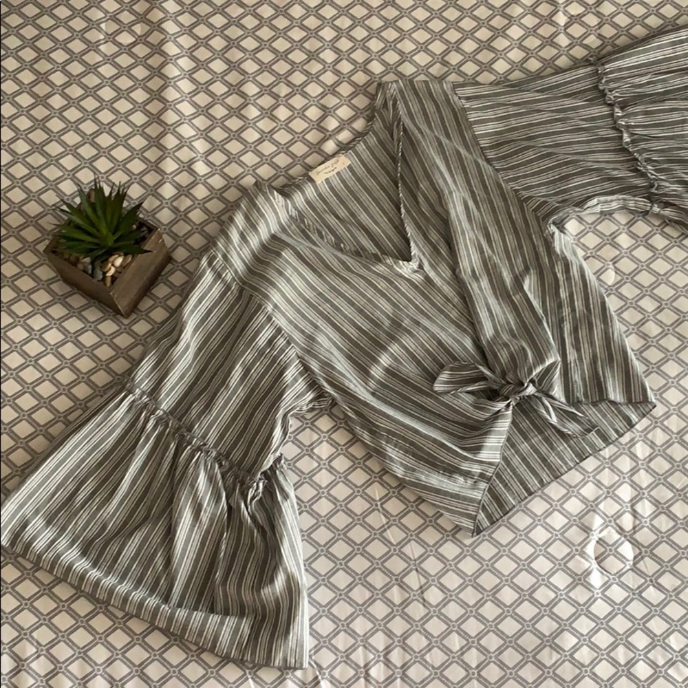 Top bought in TJMAXX - Picture 2 of 3